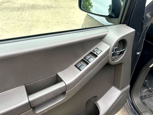 Used 2013 Nissan Xterra PRO-4X w/ Pro-4x Leather Pkg image 10