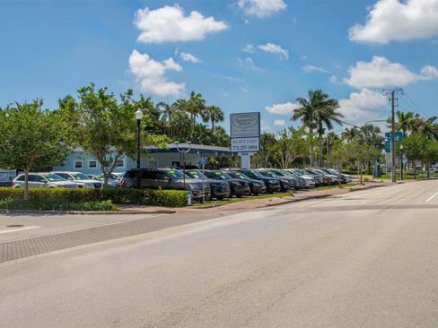 Used 2012 Ford Edge SEL FWD image 15