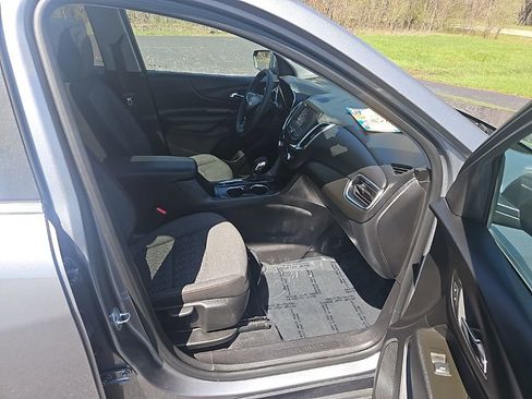 Used 2023 Chevrolet Equinox LT image 33