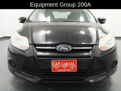 Used 2014 Ford Focus SE FWD image 2