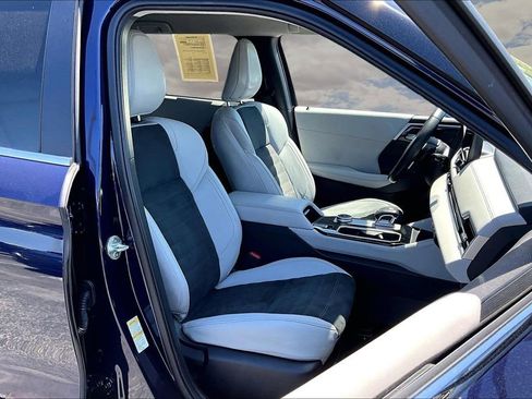 Used 2025 Mitsubishi Outlander SE AWD/4WD image 29