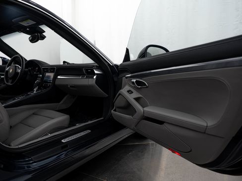 Certified 2014 Porsche 911 Carrera 4S AWD/4WD image 13