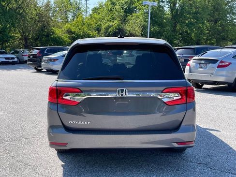 Used 2018 Honda Odyssey EX-L image 3