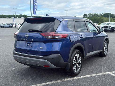 Used 2022 Nissan Rogue SV FWD image 6