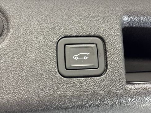 Used 2024 Chevrolet Equinox RS FWD image 25