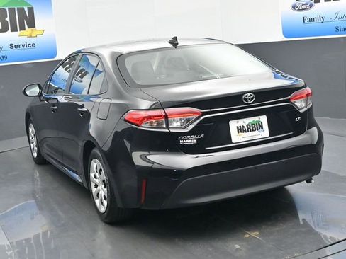 Used 2025 Toyota Corolla LE image 4