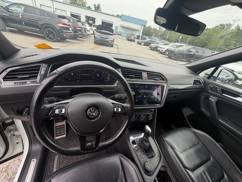 Used 2019 Volkswagen Tiguan SEL Premium R-Line AWD/4WD image 17