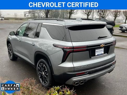 Certified 2025 Chevrolet Traverse LT w/ Sun and Wheel Package image 5
