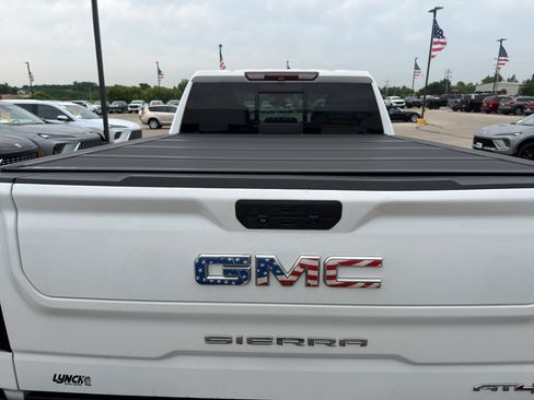 Used 2019 GMC Sierra 1500 AT4 w/ AT4 Premium Package AWD/4WD image 5