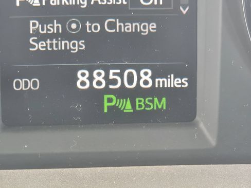 Used 2017 Toyota RAV4 Limited FWD image 8