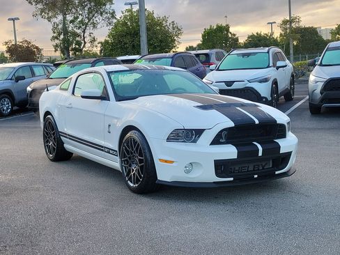 Used 2013 Ford Mustang Shelby GT500 image 3