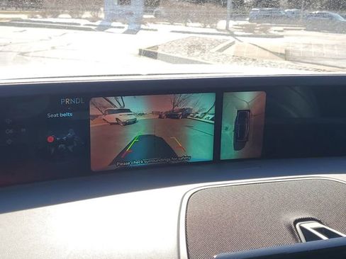 Certified 2024 Lincoln Nautilus Reserve w/ Equipment Group 202A image 23