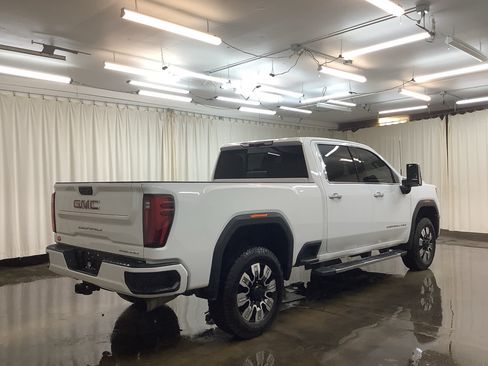 Used 2025 GMC Sierra 2500 Denali AWD/4WD image 5