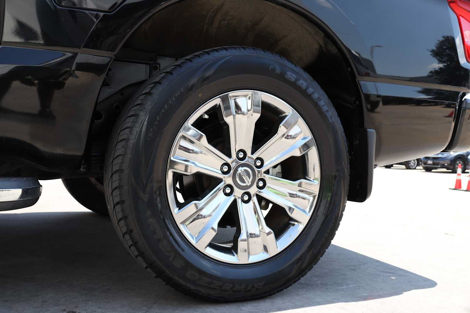 Used 2017 Nissan Titan SV RWD image 62