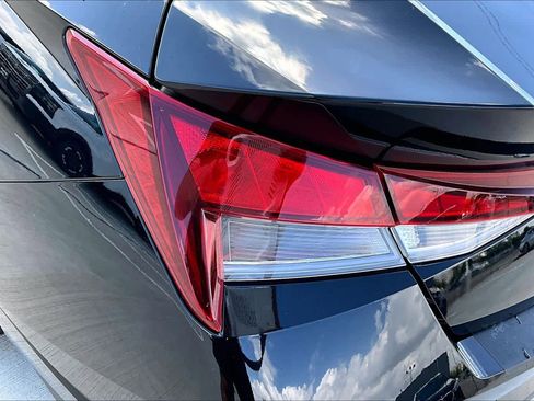 Used 2022 Hyundai Elantra SEL w/ Cargo Package FWD image 27