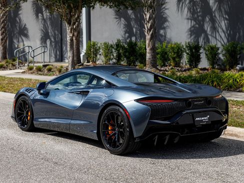 Used 2026 McLaren Artura RWD image 23