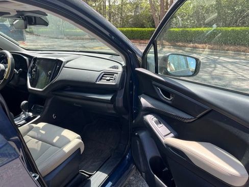 Used 2023 Subaru Ascent Premium w/ Convenience Package image 10