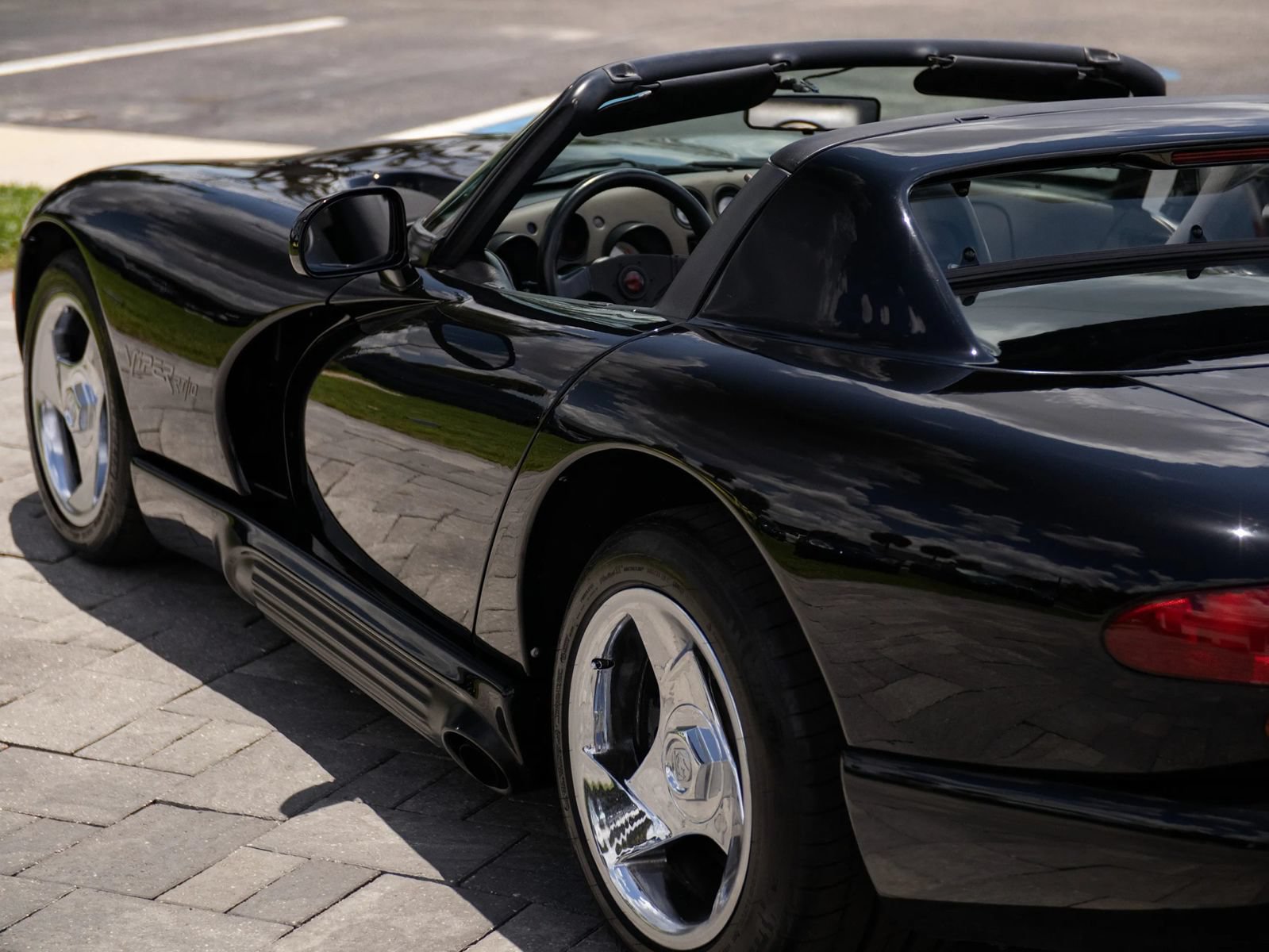 Used 1994 Dodge Viper RT/10 RWD image 15