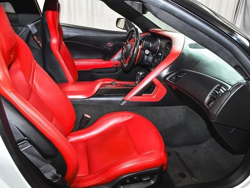 Used 2015 Chevrolet Corvette Z06 w/ 3LZ Preferred Equipment Group image 57