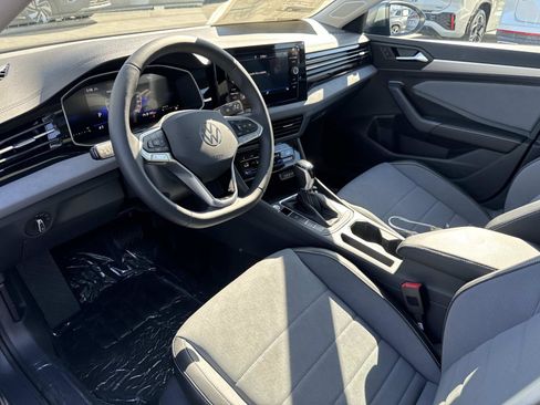 New 2026 Volkswagen Jetta SE image 12