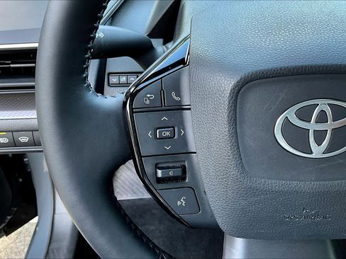 Used 2024 Toyota Prius XLE image 24