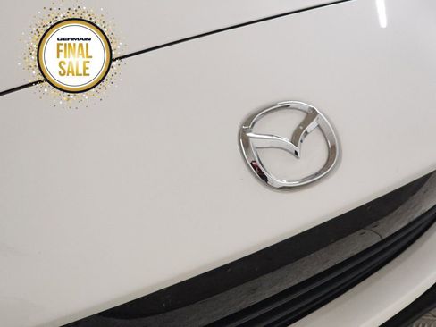 Used 2023 MAZDA MX-5 Miata Club w/ Weather Package image 11