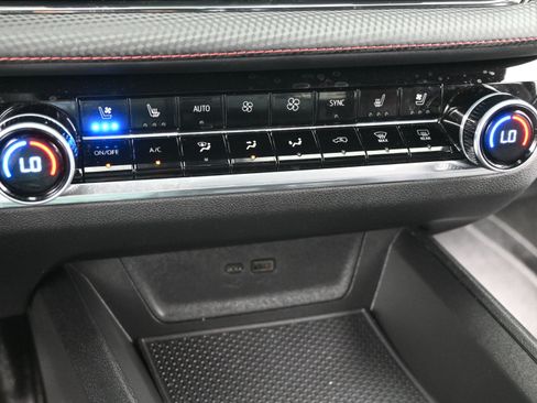 Used 2025 Chevrolet Equinox RS w/ Safety and Technology Package FWD image 20