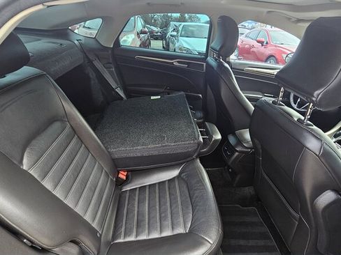 Used 2016 Ford Fusion SE w/ Equipment Group 202A image 5