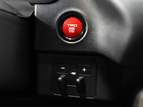 Used 2025 Toyota Tundra SR5 image 32