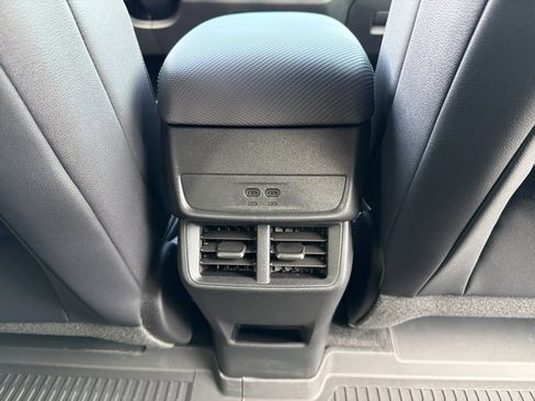 New 2026 Chevrolet Equinox LT w/ Convenience Package II image 30