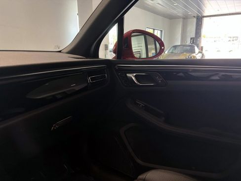 New 2026 Porsche Macan AWD/4WD image 20