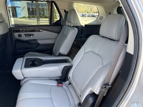 Certified 2024 Honda Pilot Touring image 24