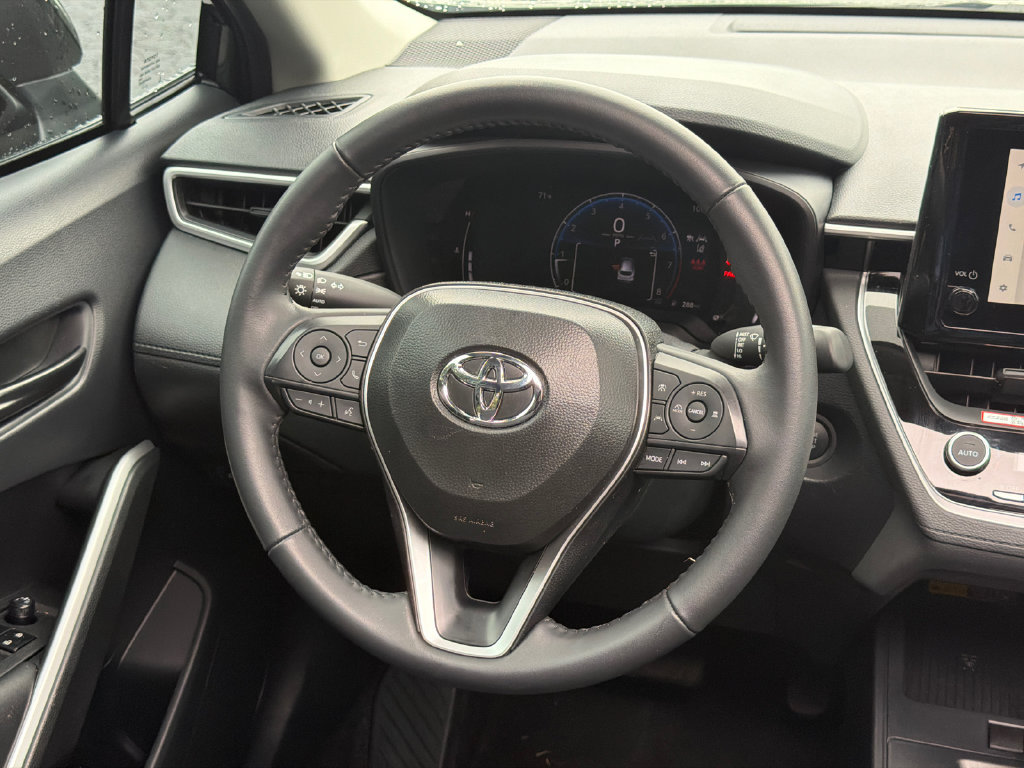 Used 2026 Toyota Corolla Cross LE w/ Moonroof Package FWD image 28