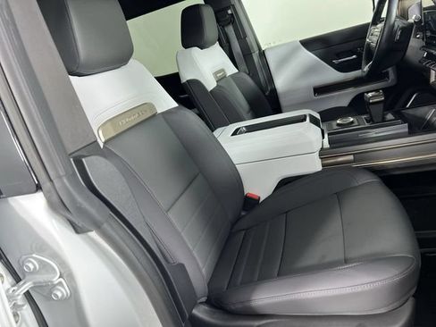 Certified 2025 GMC Hummer EV 3X AWD/4WD image 29