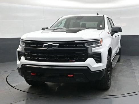 Used 2024 Chevrolet Silverado 1500 LT Trail Boss w/ Protection Package AWD/4WD image 8
