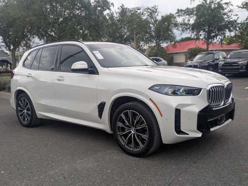 Used 2024 BMW X5 sDrive40i w/ Executive Package RWD image 2