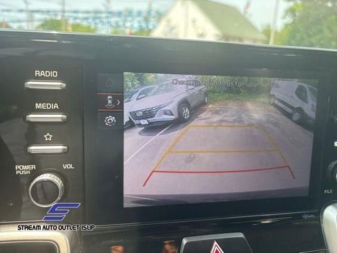 Used 2022 Kia Sorento LX image 37