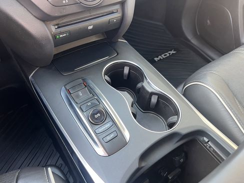 Used 2017 Acura MDX SH-AWD image 29