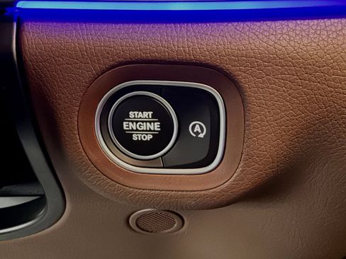Used 2025 Mercedes-Benz GLS 450 4MATIC image 30