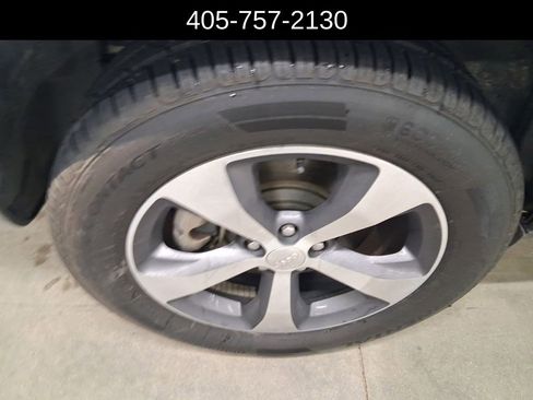 Used 2019 Jeep Cherokee Limited image 20