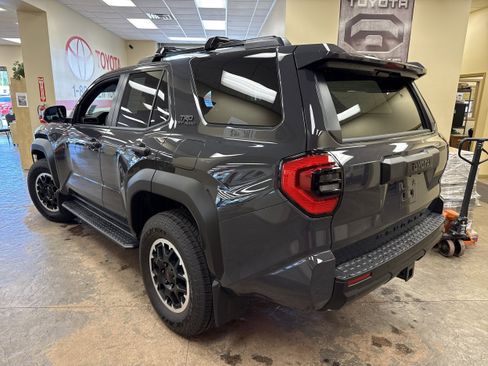 Used 2026 Toyota 4Runner TRD Off-Road Premium AWD/4WD image 11