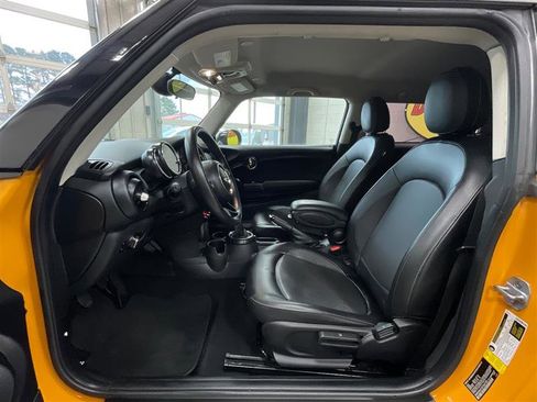 Used 2015 MINI Cooper 2-Door Hardtop image 10