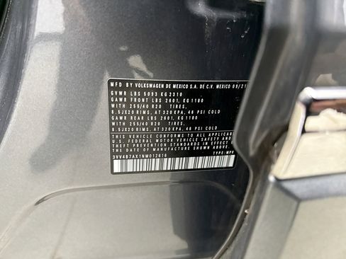 Used 2022 Volkswagen Tiguan SEL R-Line image 21