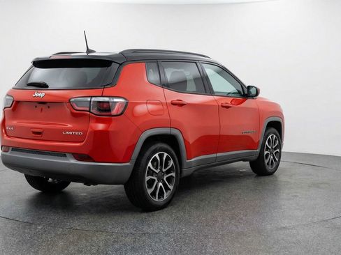 Used 2025 Jeep Compass Trailhawk image 9