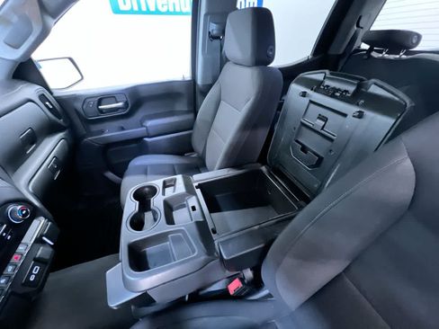 Used 2023 Chevrolet Silverado 1500 Custom AWD/4WD image 27