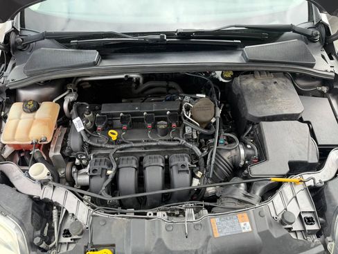 Used 2014 Ford Focus SE w/ SE Sport Package FWD image 15