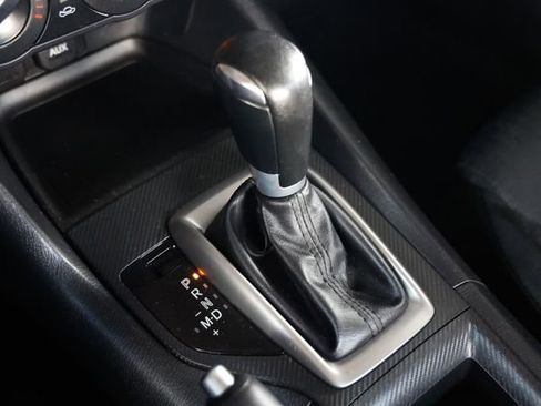 Used 2015 MAZDA MAZDA3 i SV image 36