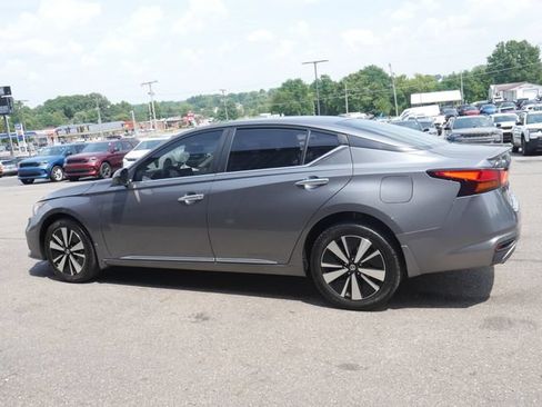 Used 2022 Nissan Altima 2.5 SV w/ SV Premium Package AWD/4WD image 8
