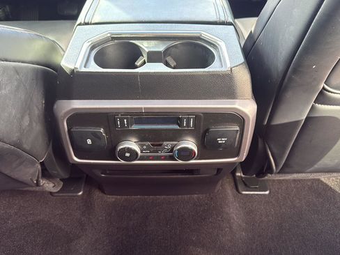 Used 2019 Ford Expedition Platinum RWD image 48