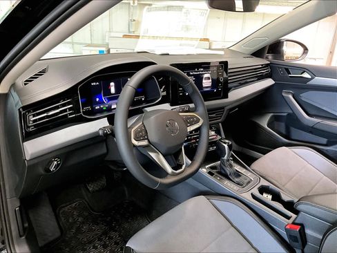 New 2026 Volkswagen Jetta SE FWD image 8
